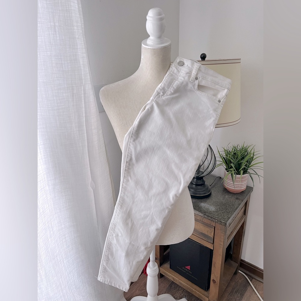GAP White Denim skimmer Jeans